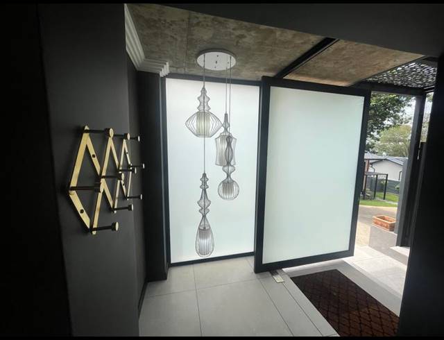 4 BEDROOM HOUSE FOR SALE IN LYNNWOOD